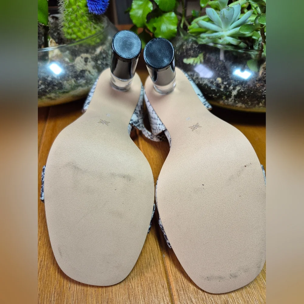 BCBGeneration Lexana‎ Sandals - Size 6